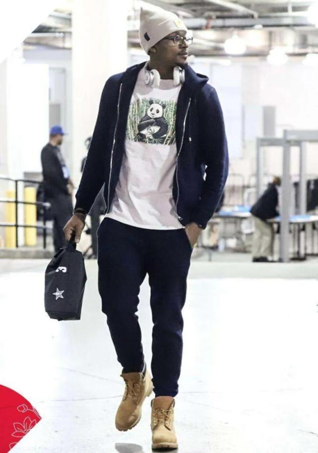 球探体育即时比分比分-七尺型男背后的女人！她让灰熊杰克逊越发闪耀