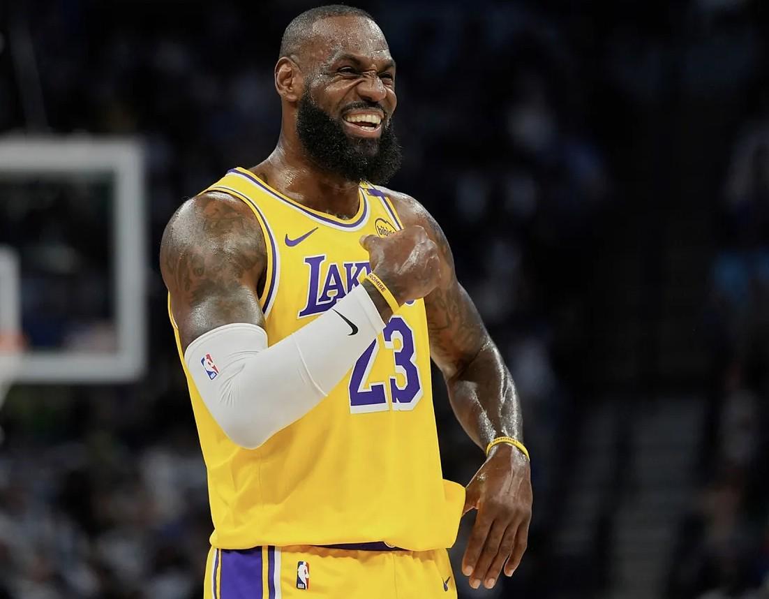 詹姆斯谈东契奇绝杀：划时代球员的关键进球，绝对大场面先生