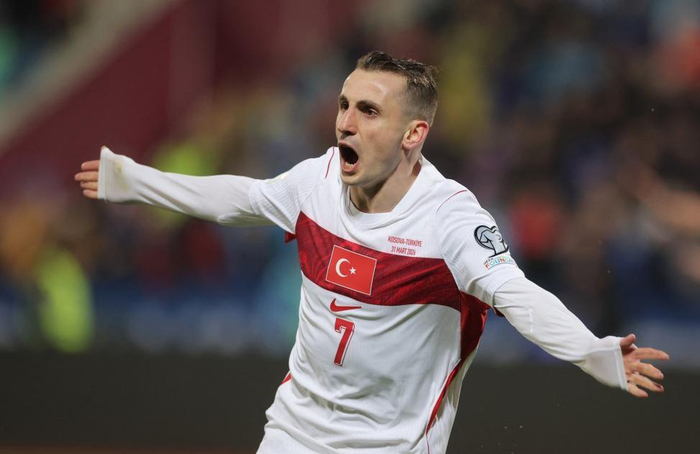 足球直播-多年不见，别来无恙？世界杯48强全部出炉，多队多年后成功突围|土耳其队|金）队|玻利维亚足球|美加墨世界杯|瑞典足球队_新浪新闻